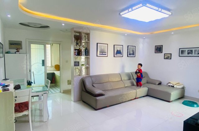 好房来袭！ 小区  ，前后公园，八楼东户，送家具，房东直卖