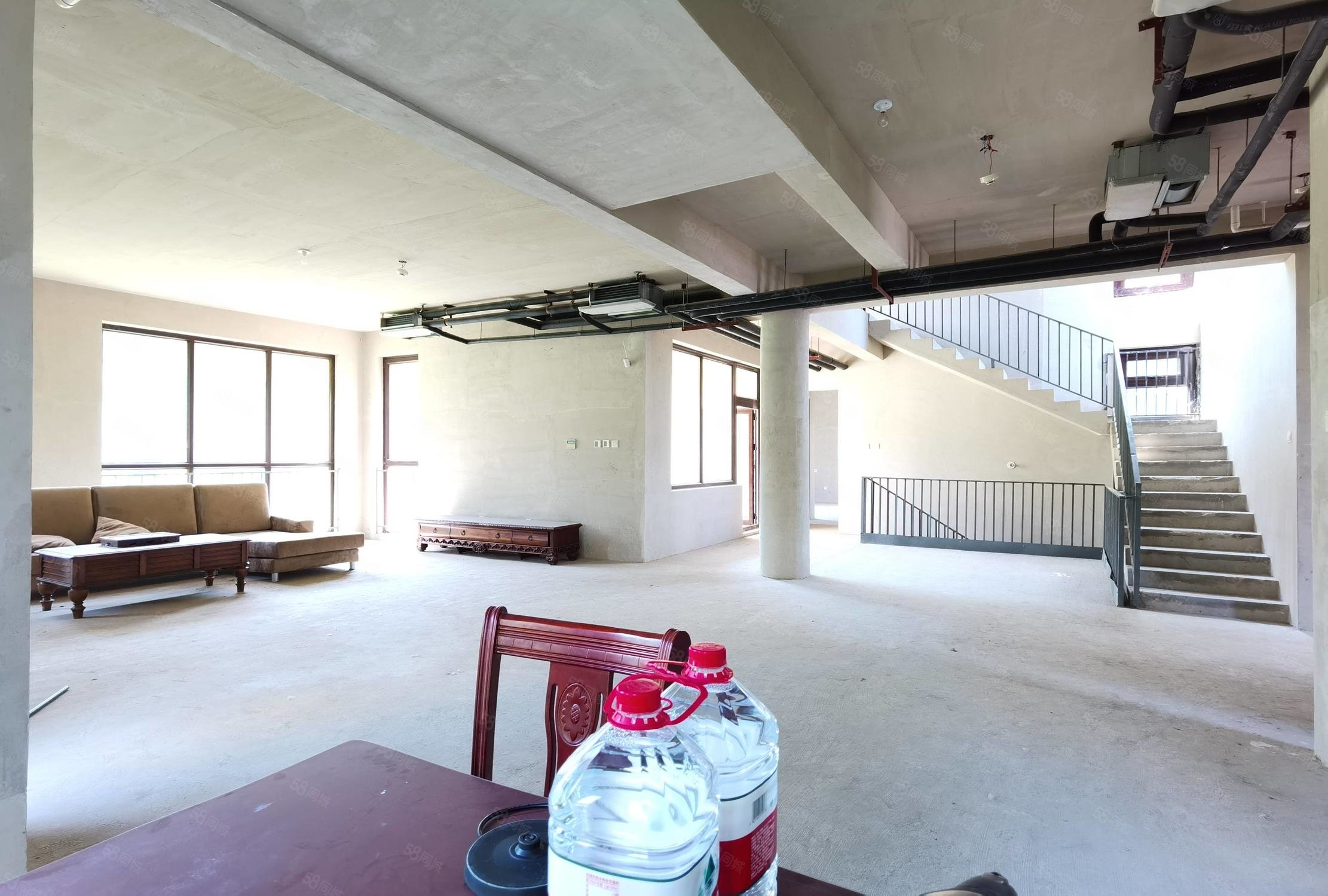 雁棲半島5室3廳4衛(wèi)428.06㎡南北3850萬