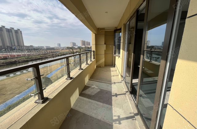 天嘉湾花苑4室2厅128㎡72.5万二手房图片