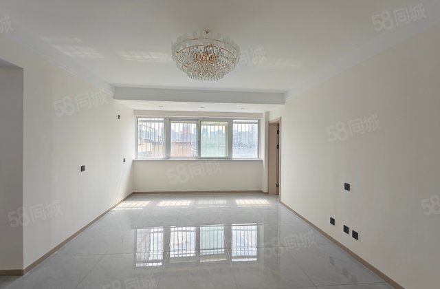 鸿泰花园南区3室2厅133㎡64.5万二手房图片