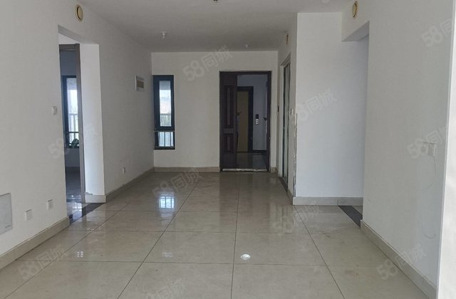 阿尔卡迪亚 江南里三叶草户型  独门独户  带储藏室车位