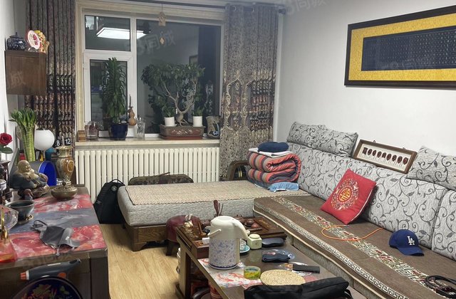 长大小区3室1厅71.96㎡45万二手房图片