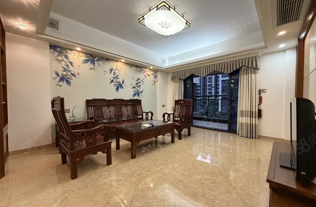 万景天悦3室2厅120㎡131万二手房图片