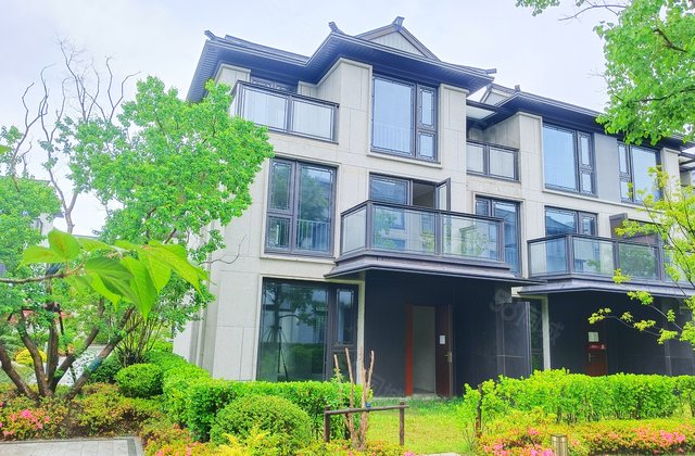 融创杭州湾壹号望臻园(别墅)3室2厅218㎡128万二手房图片