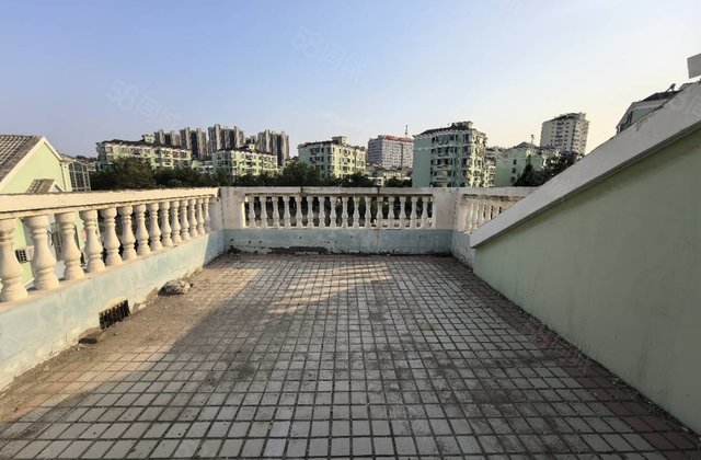 鸿顺花园双拼别墅！城市之尊！香江附近！阳光实验！东边户