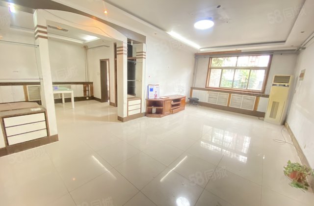 文轩，河东  ，电业局五苑家属院，一楼带车库，三室朝阳双阳台