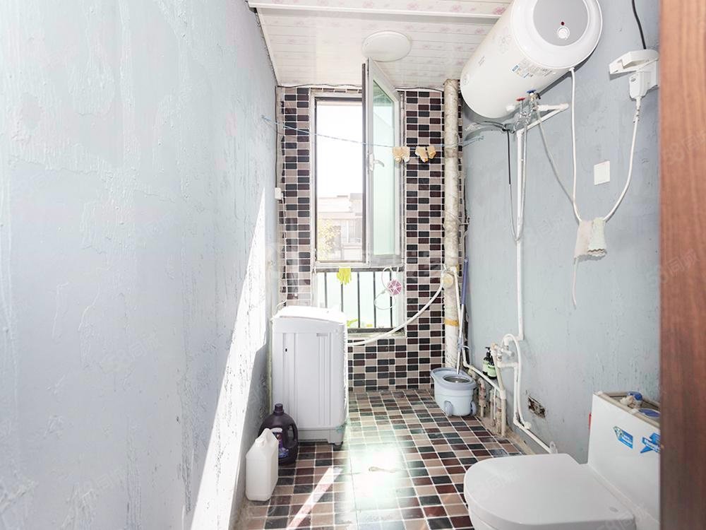 江南山水(別墅)7室3廳5衛(wèi)264.31㎡南北1399萬