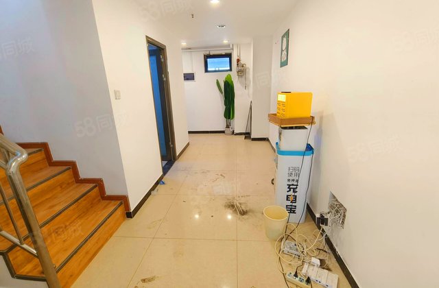 保利中心(商住楼)3室1厅71.77㎡63万二手房图片