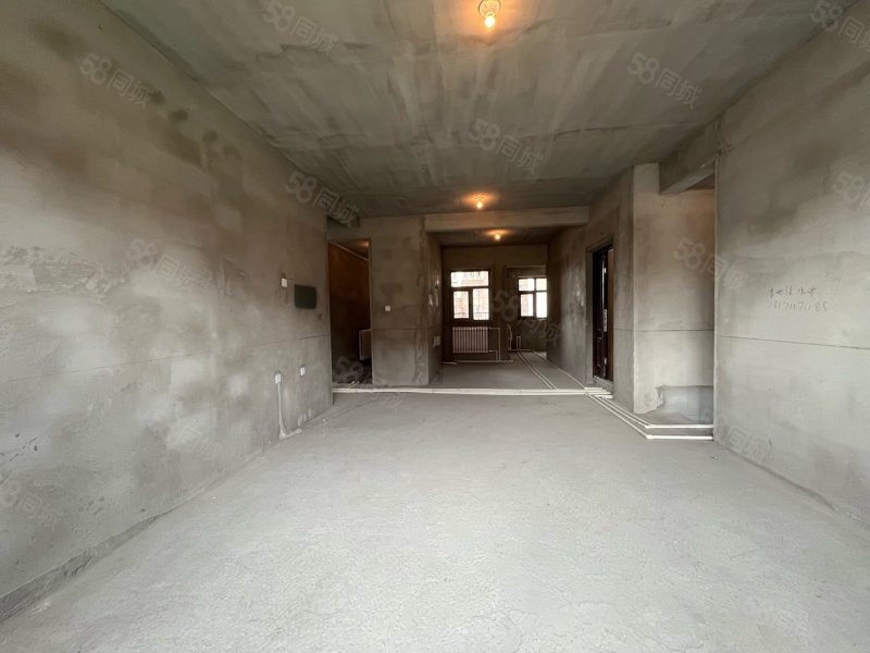 呼伦万丽城毛坯电梯面积楼层任选近盛和湖畔湖畔明珠三馆一湖