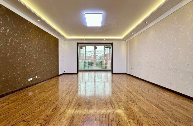 欧美亚世界阳光4室2厅170㎡59.8万二手房图片