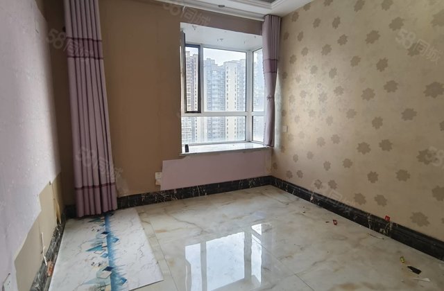 文轩 外国语 新东方龙湾 三室两厅两卫 有车位 看房子有钥匙