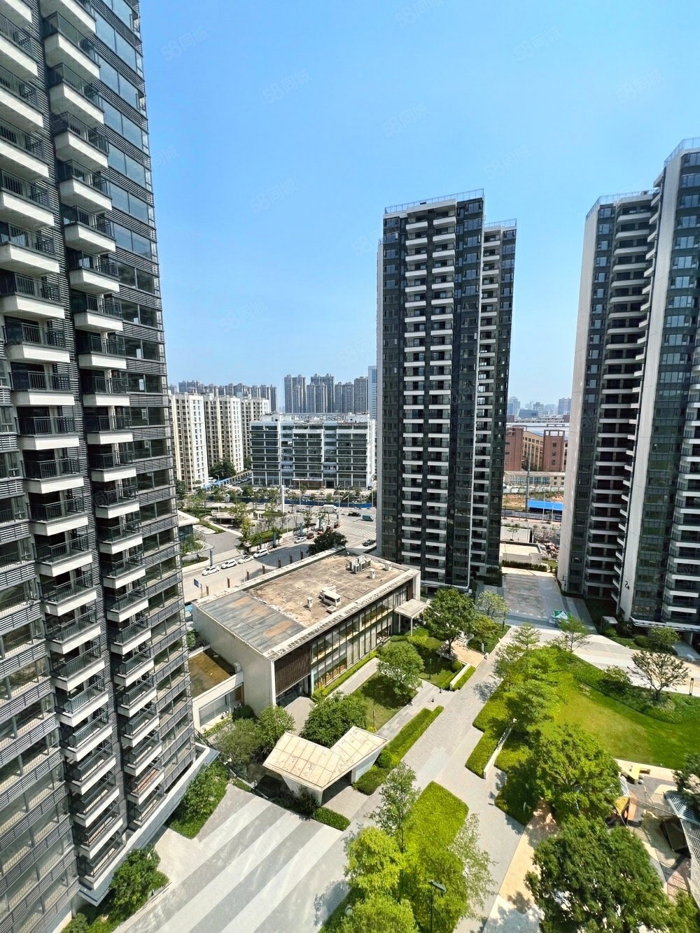 业主换大房子急转大三房锦云湖光可公积金地铁口