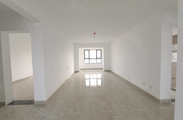 赔50万 新房未住 三叶草高档住宅 裕昌莲湖新城 送车位送储