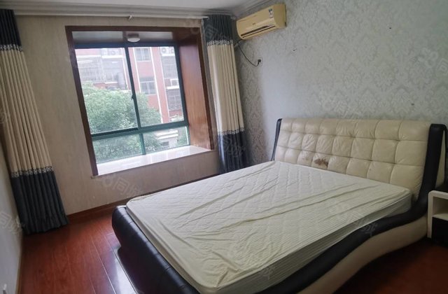 天都花园3室2厅128㎡126万二手房图片