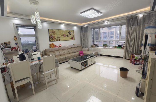 龙湾二期洋房 文轩老一中附近 带车位储藏室免大税精装修