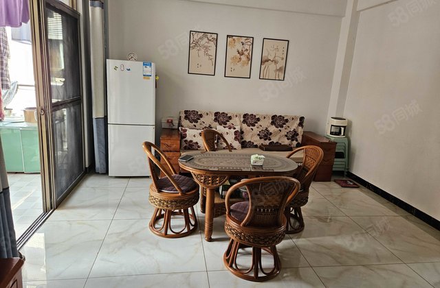 保亭庄园豪都1室1厅55㎡46.8万二手房图片