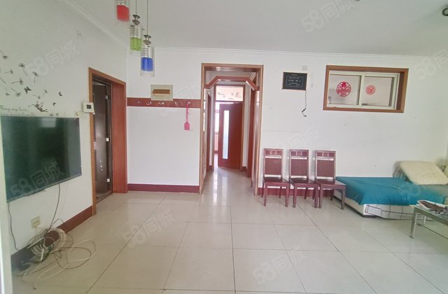 闸口 文轩 外国语 东关国际对过 中间楼层 南边通透 可按揭