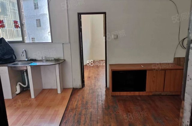 鹤林路鹤林弄49号楼6室3厅235㎡89万二手房图片