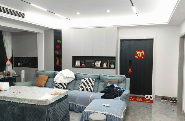 裕田奥莱小镇4室2厅139.92㎡108万二手房图片