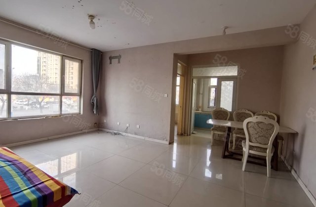 急售亿沣广场边户全明户型 小区绿化好 出行方便