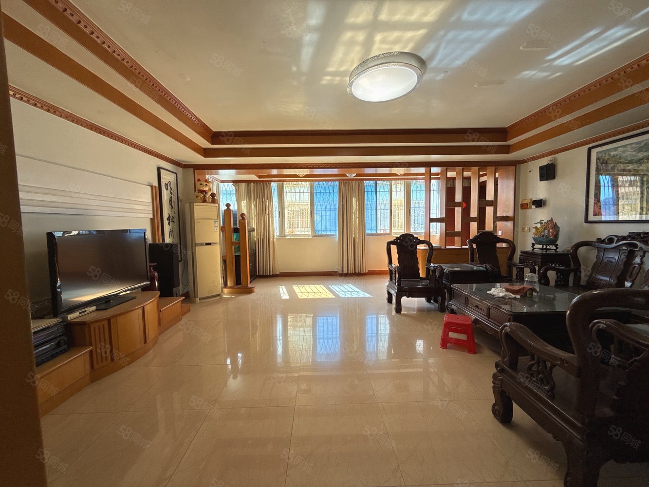 西荣路小区3室2厅2卫148㎡南北75万