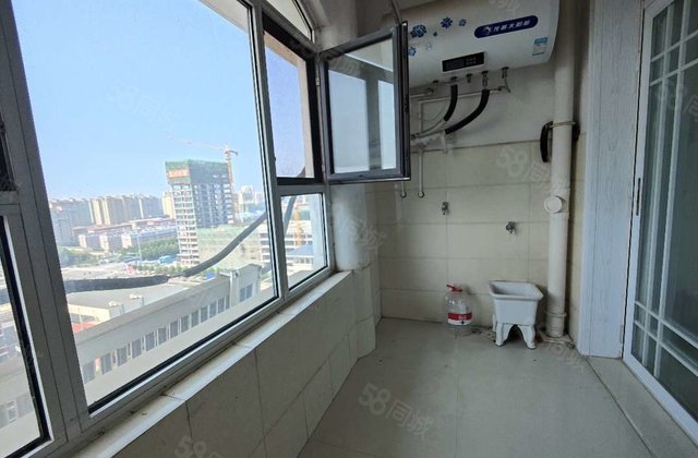 房东诚心出售新东方龙湾在水一方三室两厅双卫房带车位免大税