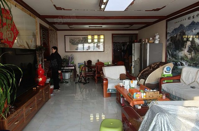 精装修 满二 昌润莲城瑞荷园 3室2厅 楼层好 视野无遮挡