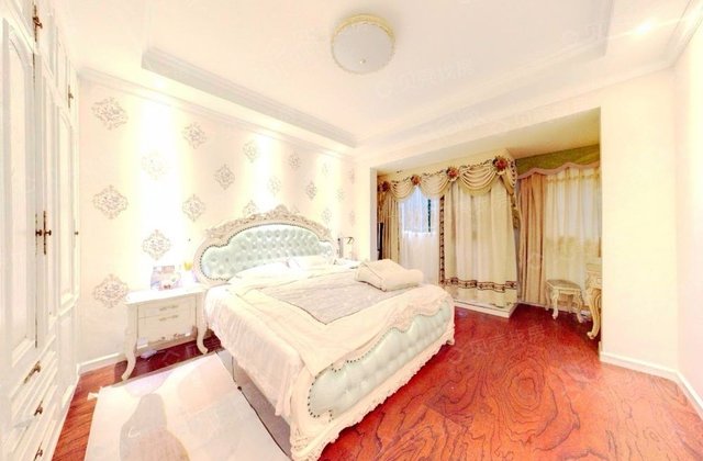 龙湖弗莱明戈二期5室2厅149.35㎡260万二手房图片