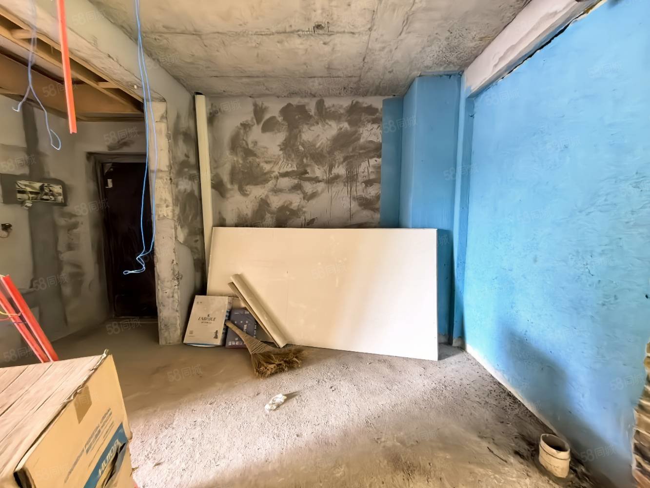 北湖湾8室2厅5卫215㎡南北200万