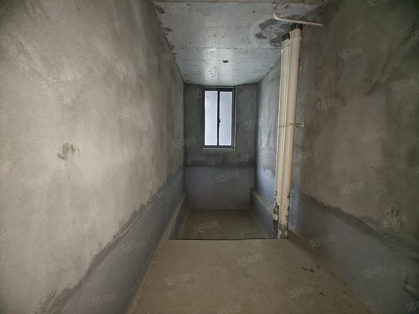 翔龙四方新城4室2厅2卫181㎡南北79.8万