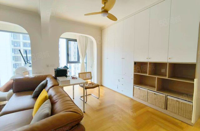 红星天铂3室2厅102.42㎡118万二手房图片