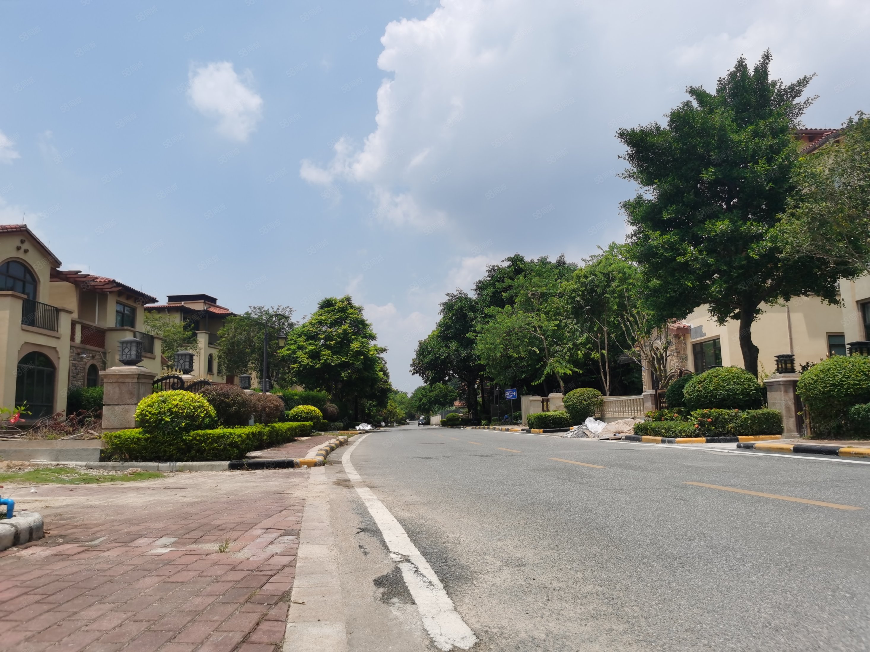 珠光流溪御景(别墅)6室3厅5卫292㎡东南590万