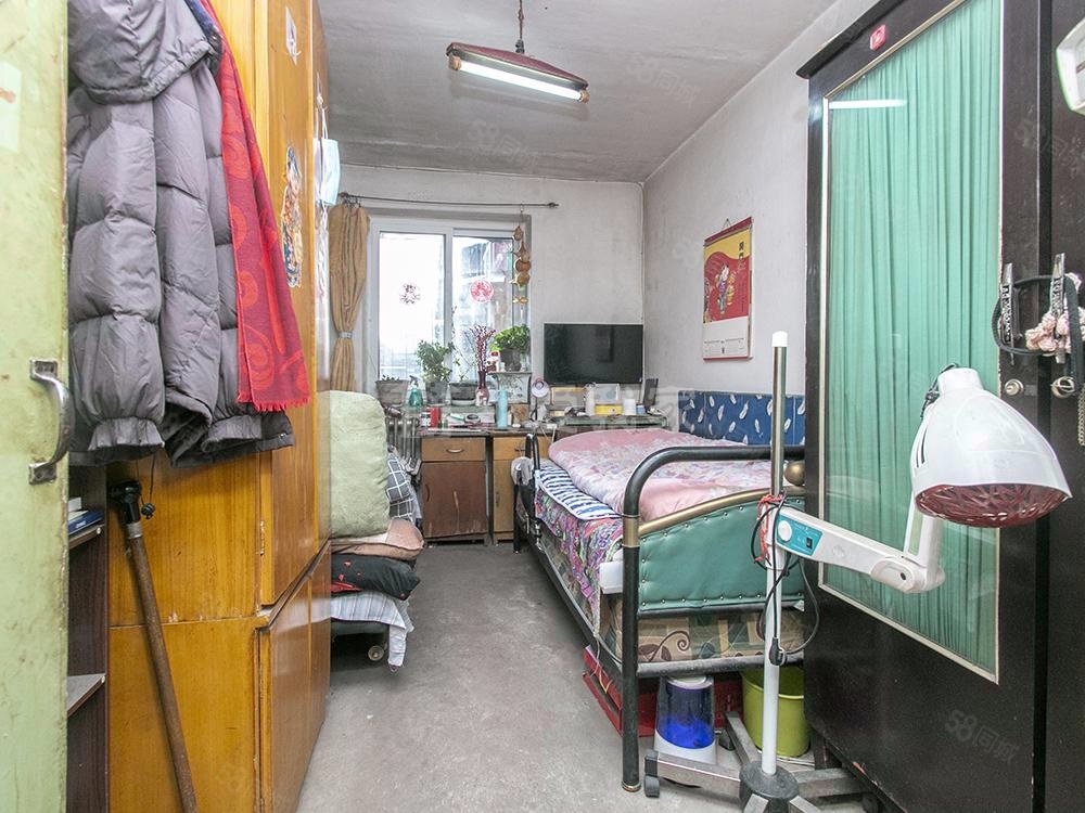 合成小區(qū)2室1廳1衛(wèi)57.57㎡東西220萬(wàn)