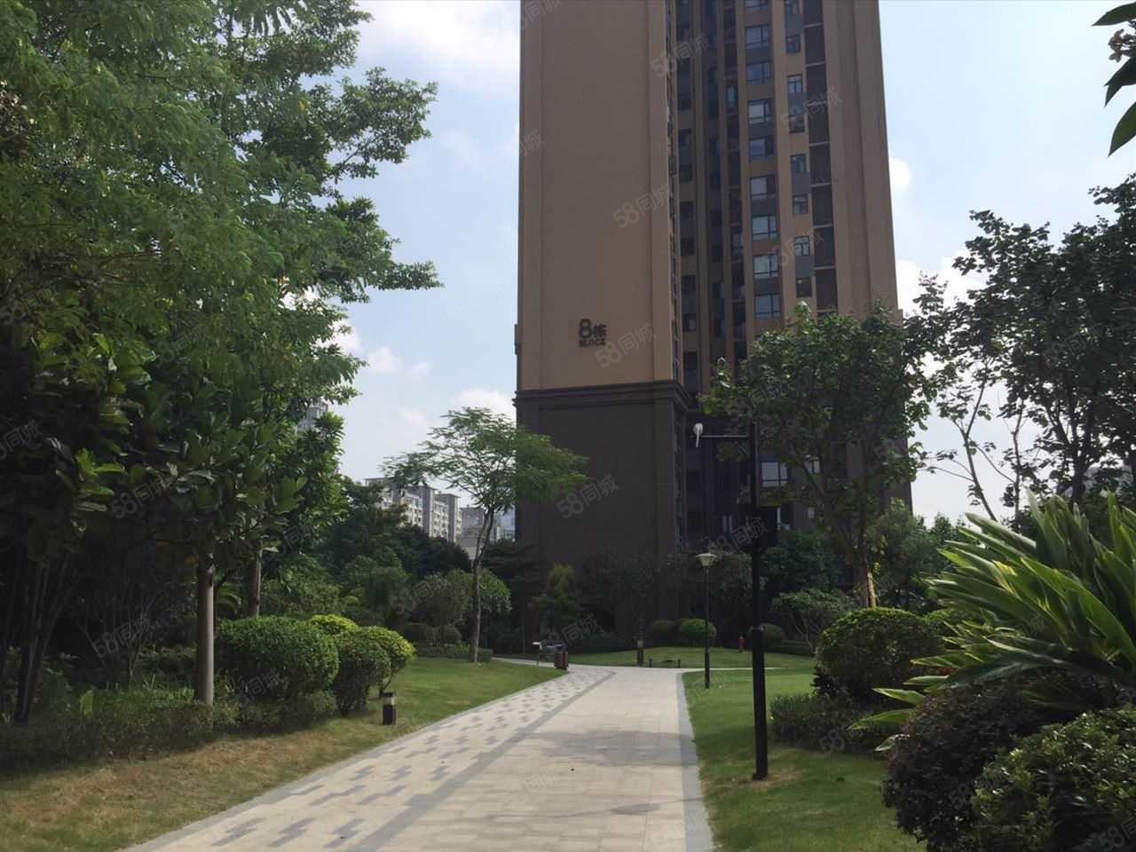 精装修 530万 5室2厅 住房 荣和公园悦府 看房方便