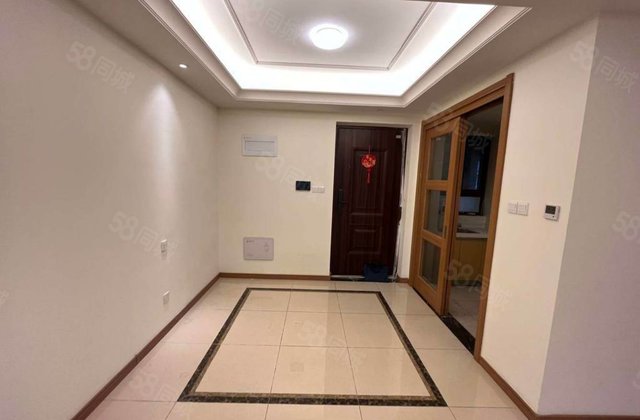 松桂路，天悦精装三室，110平带车储，90万，看房有钥匙