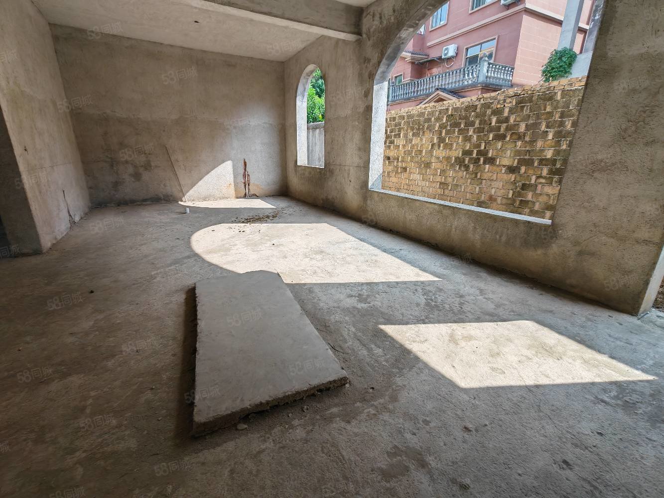 湖田壹号7室3厅3卫371㎡南北169万