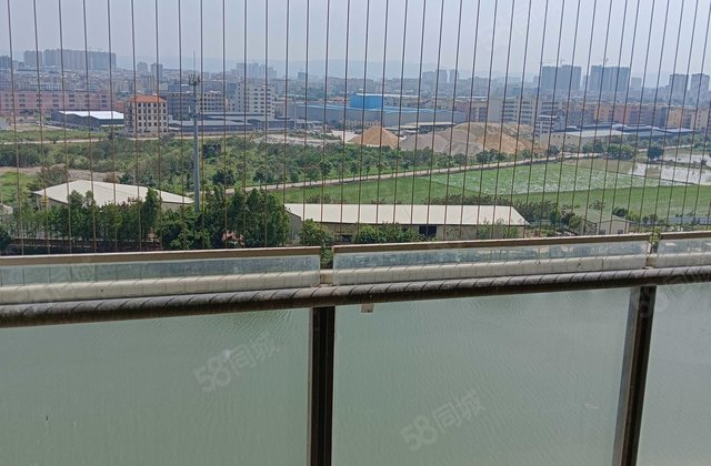 深房天悦湾4室2厅174㎡95万二手房图片