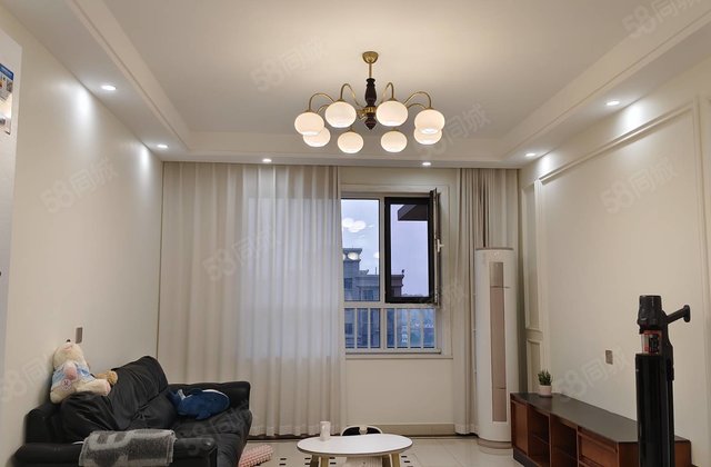 开发区星光清水湾 中间楼层采光好 精装修 出行方便 南北通透