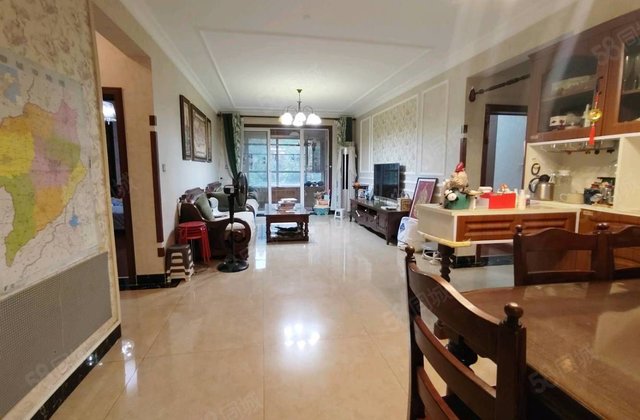 财信君澜 英伦花园 精装元宝户型 免大税 送车位 储藏室