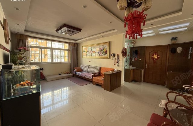 急售！水岸新城 精装三楼边户 三室双卫地暖房 随时看房