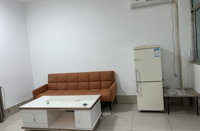 文轩本部      建材组团 停车方便 闸口 新时代