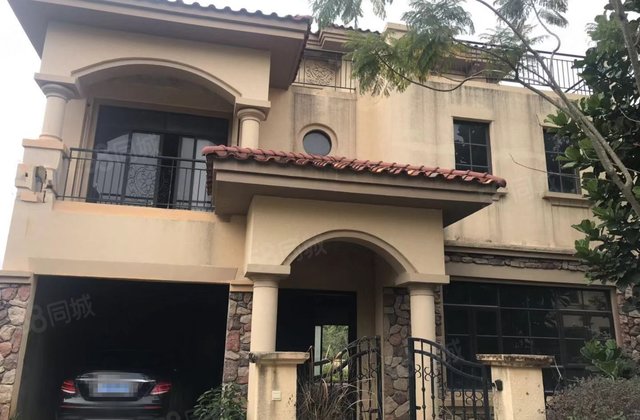 780万包证阳东花园独立别墅向南占地1300平方.