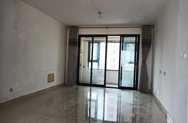 锦绣官邸 三室两卫 三叶草 带车位储藏室 边户 实验东昌中层