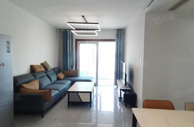 二中附近，精装三室双阳台，免大税，全天采光很好，锦绣学府