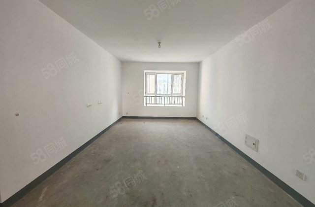 捡  丶全明户型丶带车位储藏室，南北通透大三居，免大税。