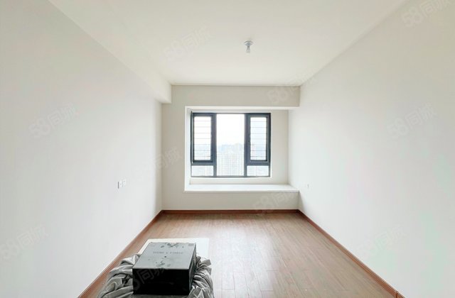 保利中环广场3室2厅108.45㎡170万二手房图片