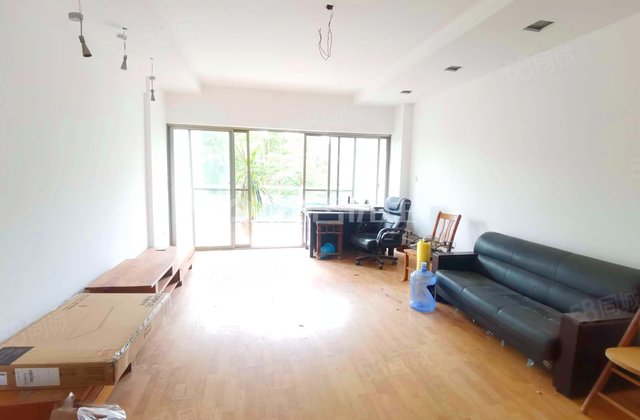 湖景花园(青秀)4室2厅149㎡192万二手房图片