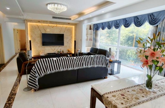 明信仕林府3室2厅147.43㎡140万二手房图片