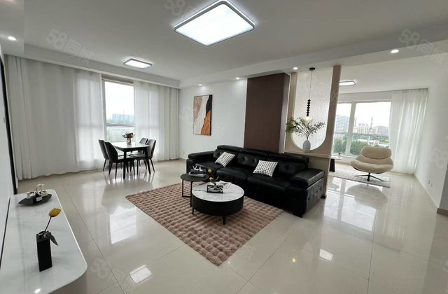 七中东临 亚大怡景2014年电梯房东边户大三室 精装修可隔4