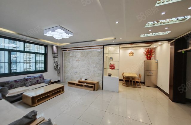 88.6 诚心卖滨河花园南区 地暖房 精装三室双卫 停车方便